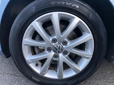 2011 Volkswagen Golf 2.5L PZEV   - Photo 13 - Portland, OR 97266