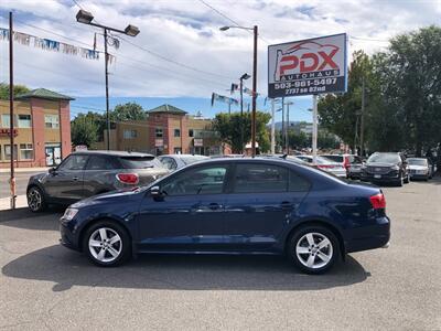 2011 Volkswagen Jetta TDI   - Photo 1 - Portland, OR 97266