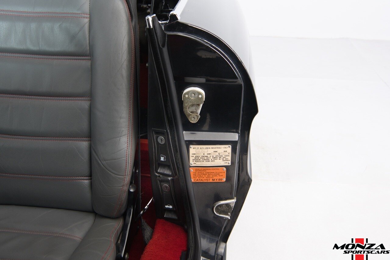 1989 Alfa Romeo Spider Quadrifoglio - Photo 31 - Houston, TX 77024