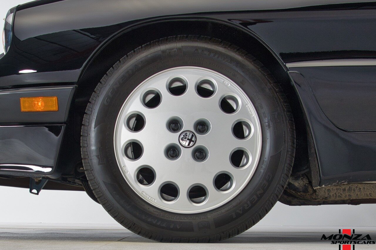 1989 Alfa Romeo Spider Quadrifoglio - Photo 11 - Houston, TX 77024