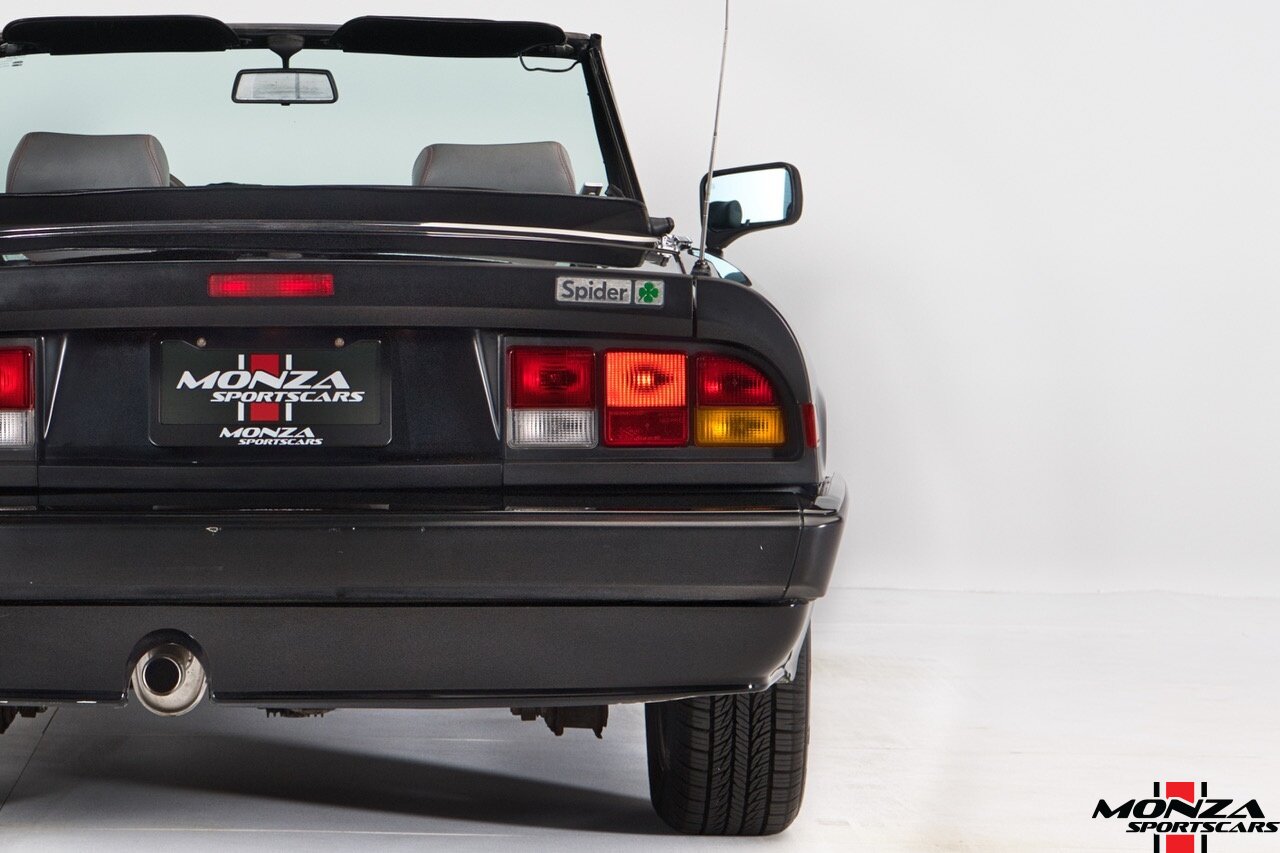 1989 Alfa Romeo Spider Quadrifoglio - Photo 40 - Houston, TX 77024