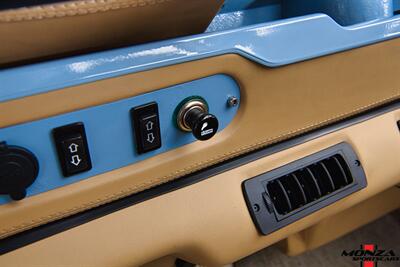 1998 Land Rover Defender 110   - Photo 123 - Houston, TX 77024