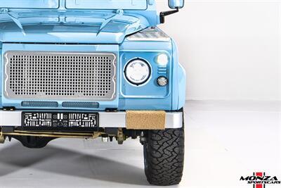 1998 Land Rover Defender 110   - Photo 49 - Houston, TX 77024