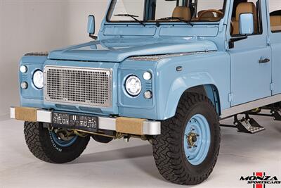 1998 Land Rover Defender 110   - Photo 17 - Houston, TX 77024