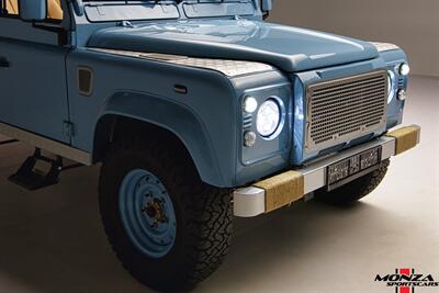 1998 Land Rover Defender 110   - Photo 32 - Houston, TX 77024