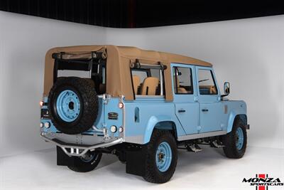 1998 Land Rover Defender 110   - Photo 9 - Houston, TX 77024