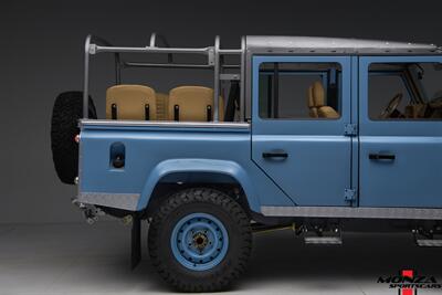 1998 Land Rover Defender 110   - Photo 45 - Houston, TX 77024