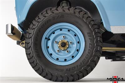 1998 Land Rover Defender 110   - Photo 52 - Houston, TX 77024