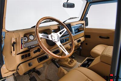 1998 Land Rover Defender 110   - Photo 115 - Houston, TX 77024