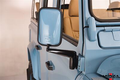 1998 Land Rover Defender 110   - Photo 63 - Houston, TX 77024