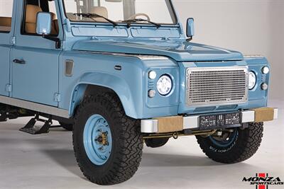 1998 Land Rover Defender 110   - Photo 4 - Houston, TX 77024