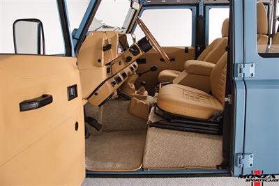 1998 Land Rover Defender 110   - Photo 100 - Houston, TX 77024