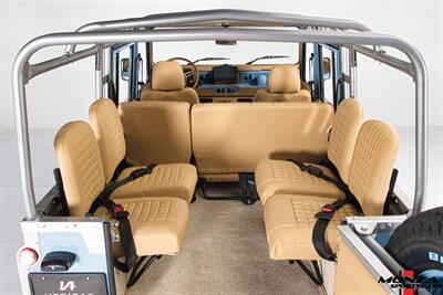 1998 Land Rover Defender 110   - Photo 86 - Houston, TX 77024