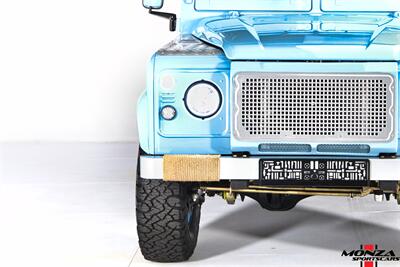 1998 Land Rover Defender 110   - Photo 50 - Houston, TX 77024