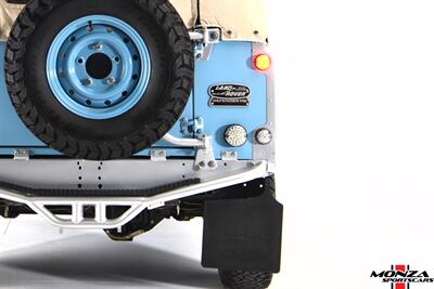 1998 Land Rover Defender 110   - Photo 18 - Houston, TX 77024