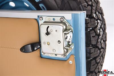 1998 Land Rover Defender 110   - Photo 107 - Houston, TX 77024