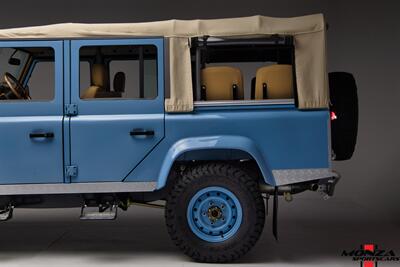 1998 Land Rover Defender 110   - Photo 41 - Houston, TX 77024