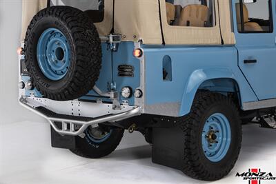 1998 Land Rover Defender 110   - Photo 7 - Houston, TX 77024