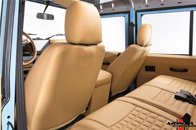 1998 Land Rover Defender 110   - Photo 81 - Houston, TX 77024