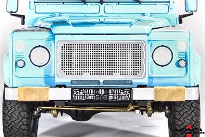 1998 Land Rover Defender 110   - Photo 51 - Houston, TX 77024