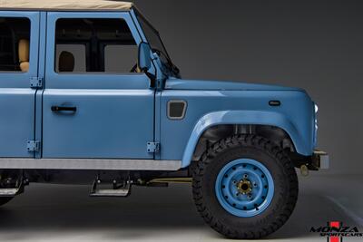 1998 Land Rover Defender 110   - Photo 39 - Houston, TX 77024
