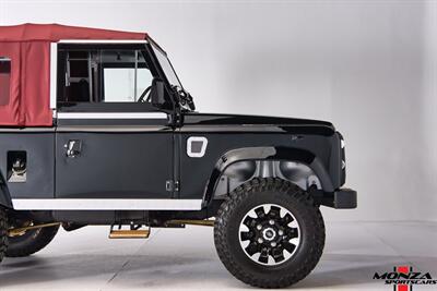 1999 Land Rover Defender 90   - Photo 12 - Houston, TX 77024