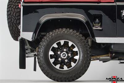 1999 Land Rover Defender 90   - Photo 10 - Houston, TX 77024