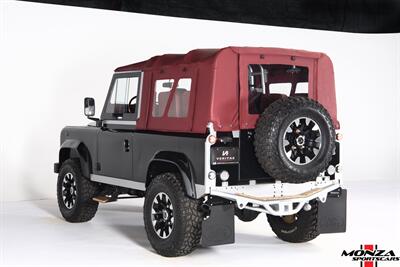 1999 Land Rover Defender 90   - Photo 6 - Houston, TX 77024