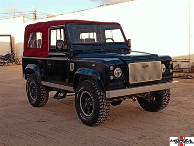 2025 Land Rover Defender 90   - Photo 7 - Houston, TX 77024