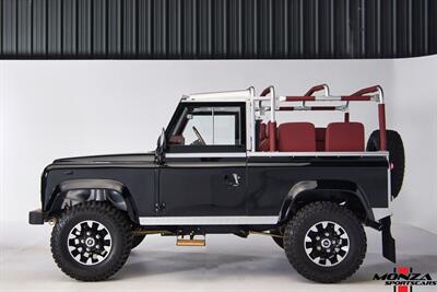 1999 Land Rover Defender 90   - Photo 126 - Houston, TX 77024