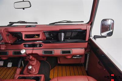 1999 Land Rover Defender 90   - Photo 146 - Houston, TX 77024