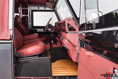 1999 Land Rover Defender 90   - Photo 32 - Houston, TX 77024