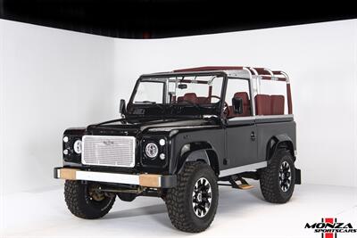 1999 Land Rover Defender 90   - Photo 129 - Houston, TX 77024