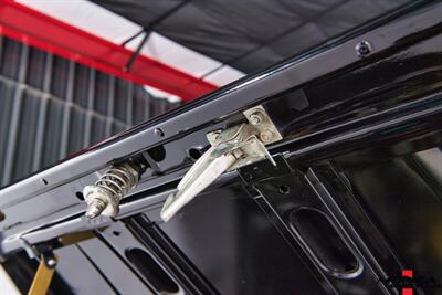 1999 Land Rover Defender 90   - Photo 101 - Houston, TX 77024