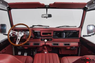 1999 Land Rover Defender 90   - Photo 140 - Houston, TX 77024