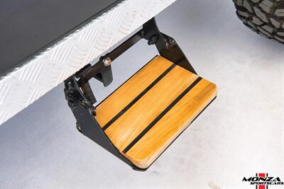 1999 Land Rover Defender 90   - Photo 24 - Houston, TX 77024