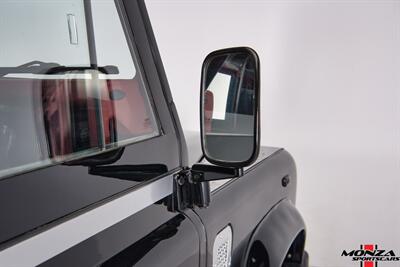 1999 Land Rover Defender 90   - Photo 17 - Houston, TX 77024