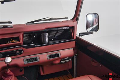 1999 Land Rover Defender 90   - Photo 143 - Houston, TX 77024