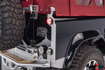 1999 Land Rover Defender 90   - Photo 20 - Houston, TX 77024