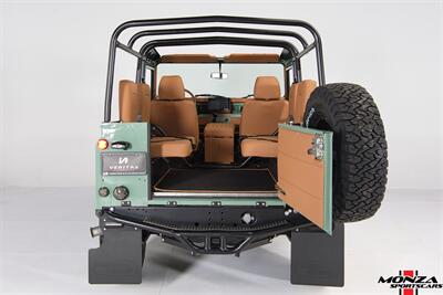 1999 Land Rover Defender 90   - Photo 118 - Houston, TX 77024