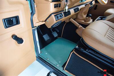 1999 Land Rover Defender 90   - Photo 129 - Houston, TX 77024