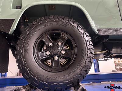 1999 Land Rover Defender 90   - Photo 47 - Houston, TX 77024