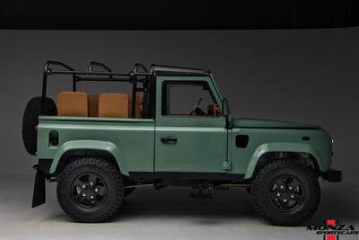 1999 Land Rover Defender 90   - Photo 108 - Houston, TX 77024
