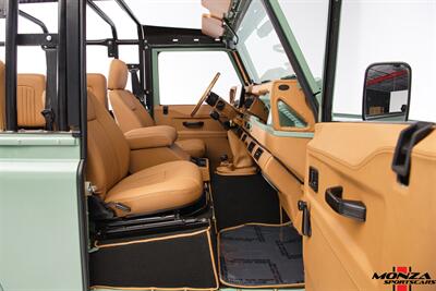 1999 Land Rover Defender 90   - Photo 115 - Houston, TX 77024
