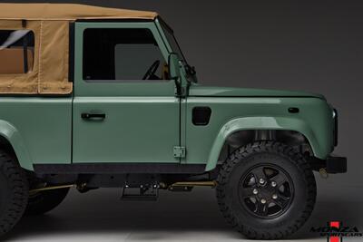 1999 Land Rover Defender 90   - Photo 69 - Houston, TX 77024