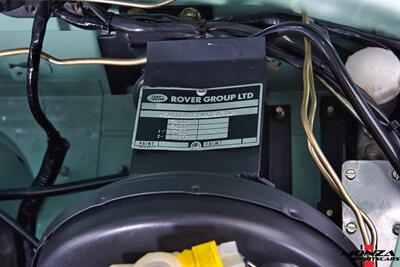 1999 Land Rover Defender 90   - Photo 21 - Houston, TX 77024