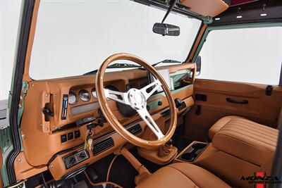 1999 Land Rover Defender 90   - Photo 134 - Houston, TX 77024