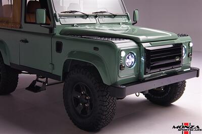 1999 Land Rover Defender 90   - Photo 98 - Houston, TX 77024