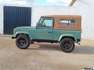 1999 Land Rover Defender 90   - Photo 3 - Houston, TX 77024