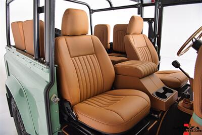 1999 Land Rover Defender 90   - Photo 145 - Houston, TX 77024